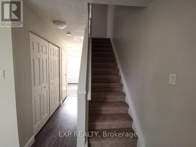 550 Second St