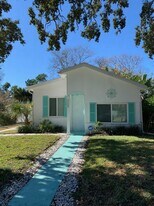 1360 Daytona Ave in Daytona Beach, FL - Building Photo