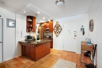 211 E 18th St in New York, NY - Building Photo - Building Photo
