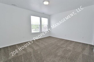 11287 W Meadowbreeze Ct in Star, ID - Building Photo - Building Photo