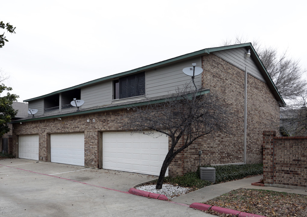 Kendalwood in Garland, TX - Foto de edificio