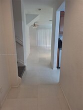 6621 Winfield Blvd in Margate, FL - Foto de edificio - Building Photo