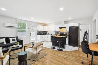 329 Blandin St, Unit SI ID1514792P in Fort Worth, TX - Foto de edificio - Building Photo