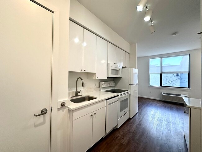 253 Academy St in Jersey City, NJ - Building Photo - Building Photo
