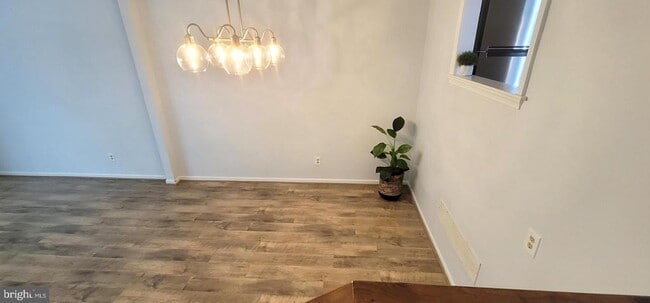 property at 28 Henlopen Gardens