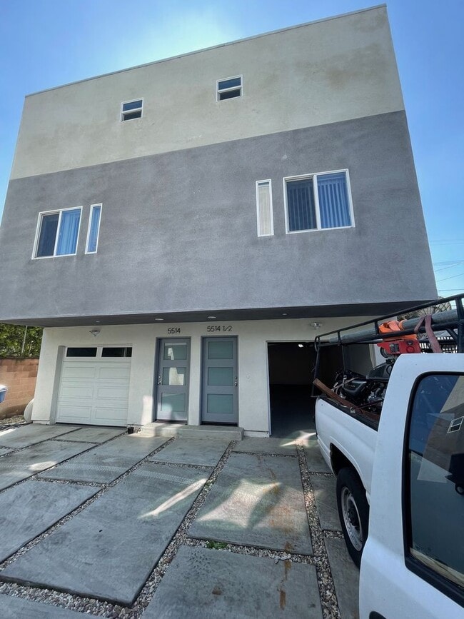 5512-5514 Blackwelder St in Los Angeles, CA - Building Photo - Building Photo