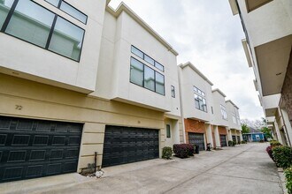 70 N Hutcheson St in Houston, TX - Building Photo - Building Photo