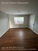 425 Lenney Dr in Lexington, KY - Building Photo - Building Photo