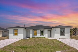 11184 Kimberly Ave in Englewood, FL - Building Photo