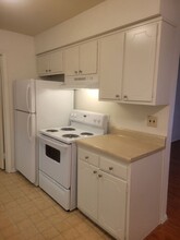 2260 Sunderland Rd in Winston-Salem, NC - Building Photo - Building Photo