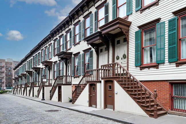 13 Sylvan Ter in New York, NY - Foto de edificio - Building Photo