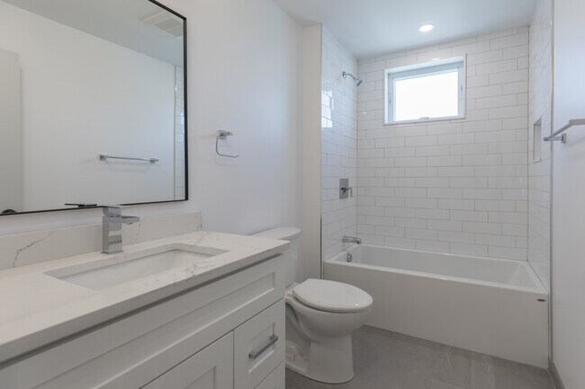 16 Church St, Unit 2 in Boston, MA - Building Photo - Building Photo
