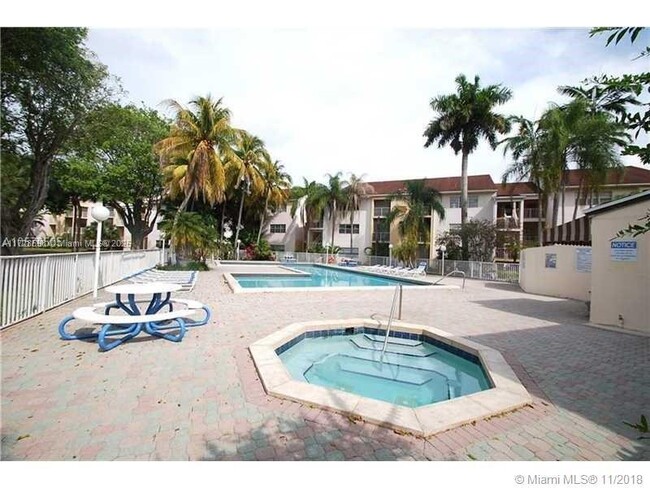 15300 SW 106th Ter, Unit 504 in Miami, FL - Building Photo - Building Photo