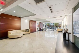 101 S Eola Dr, Unit 808 in Orlando, FL - Building Photo - Building Photo