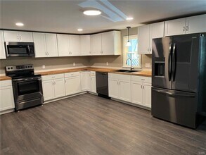 355 S Hokendauqua Dr in Northampton, PA - Building Photo - Building Photo
