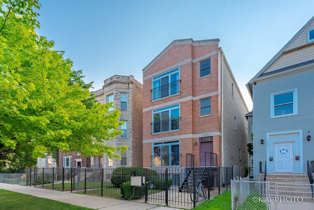 5137 S Wabash Ave-Unit -G in Chicago, IL - Foto de edificio