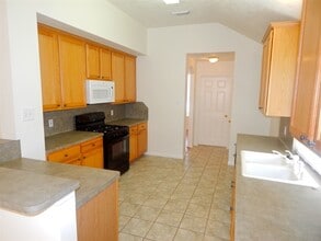 26872 Monarch Manor Ln in Humble, TX - Building Photo - Building Photo