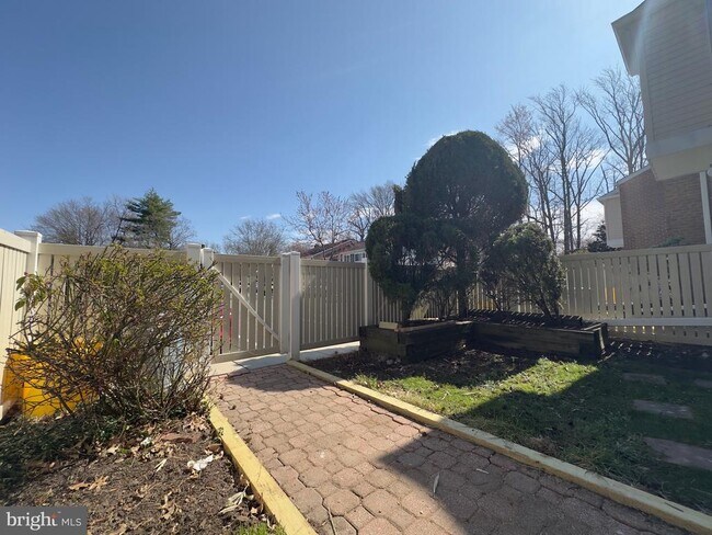 1017 Oaklyn Ct in Voorhees Township, NJ - Building Photo - Building Photo