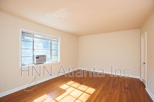 property at 1339 Briarwood Dr NE