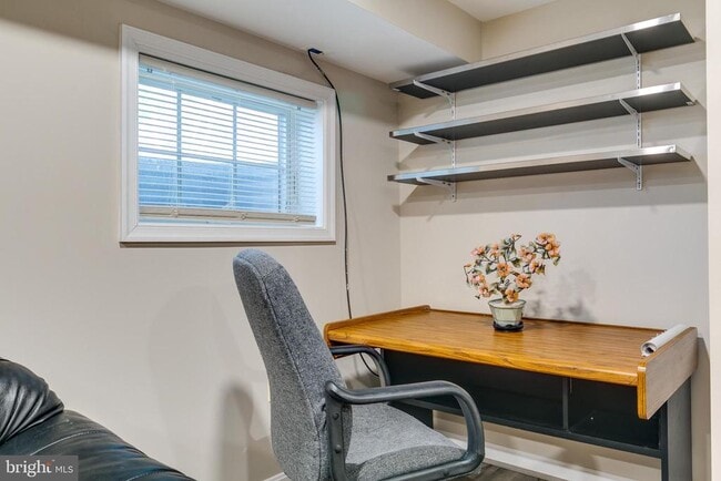 12400 Bennett Rd in Herndon, VA - Building Photo - Building Photo