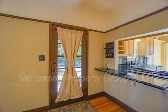 2814 H St in Vancouver, WA - Building Photo - Building Photo