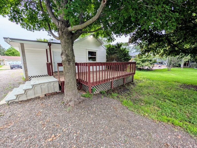 707 10th Ave in Sully, IA - Building Photo