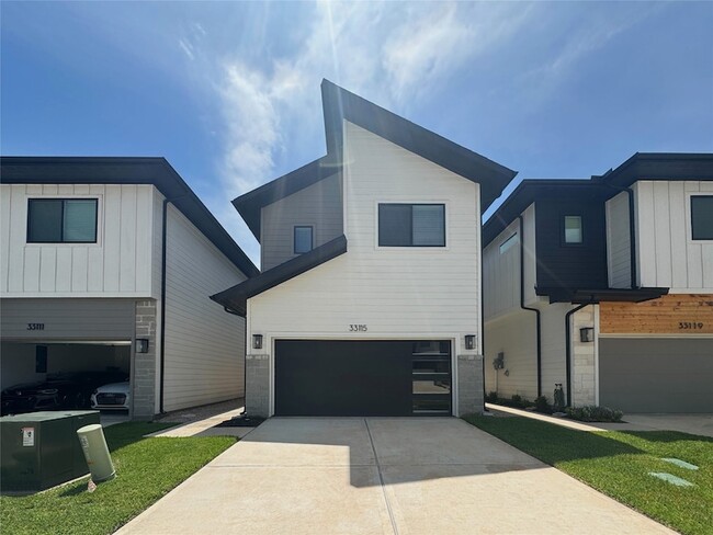 33115 Oak Hts Pl