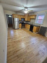 4235 Main St in Philadelphia, PA - Foto de edificio - Building Photo