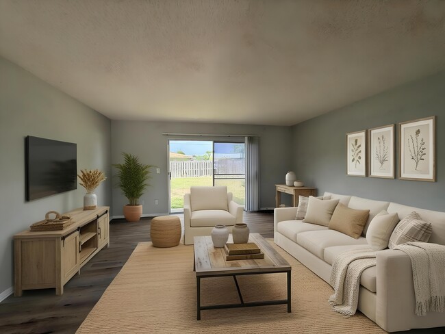 property at 1920 W Lakeview Blvd