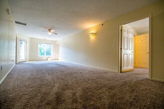 1312 University Commons Dr in Star City, WV - Building Photo - Building Photo