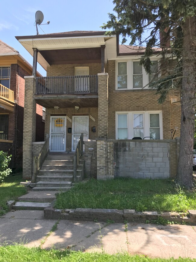 property at 1693 Gladstone St