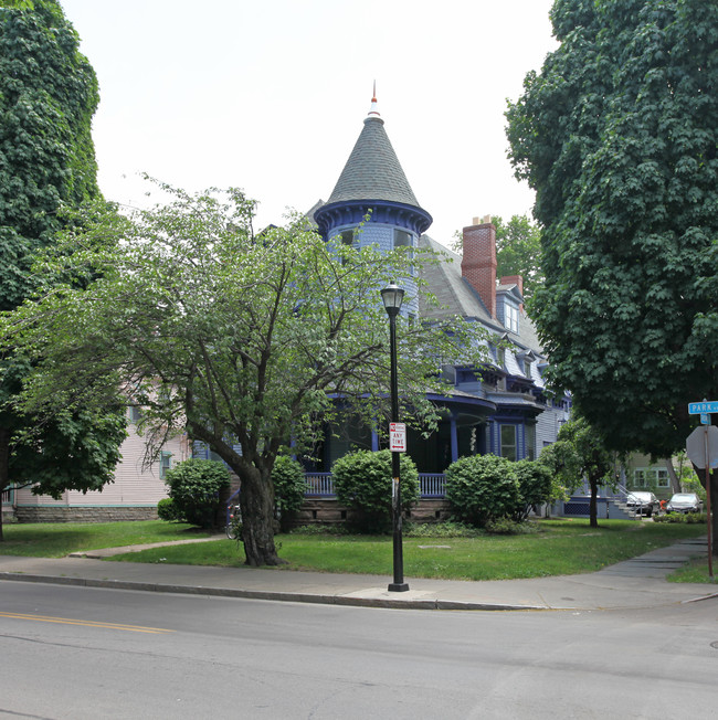 185 Park Ave in Rochester, NY - Foto de edificio - Building Photo