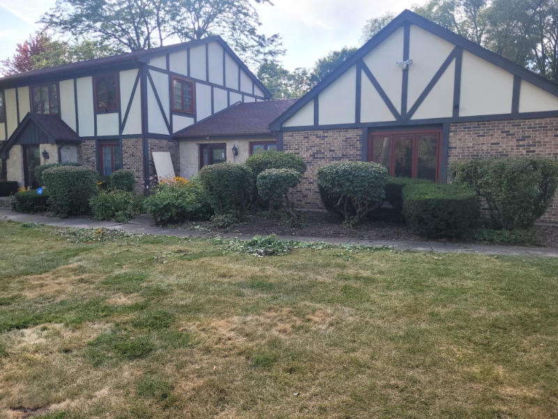 10 Sherwood Rd in Elgin, IL - Building Photo