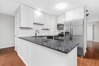 1013 Fairways Dr in Lake St. Louis, MO - Building Photo - Building Photo