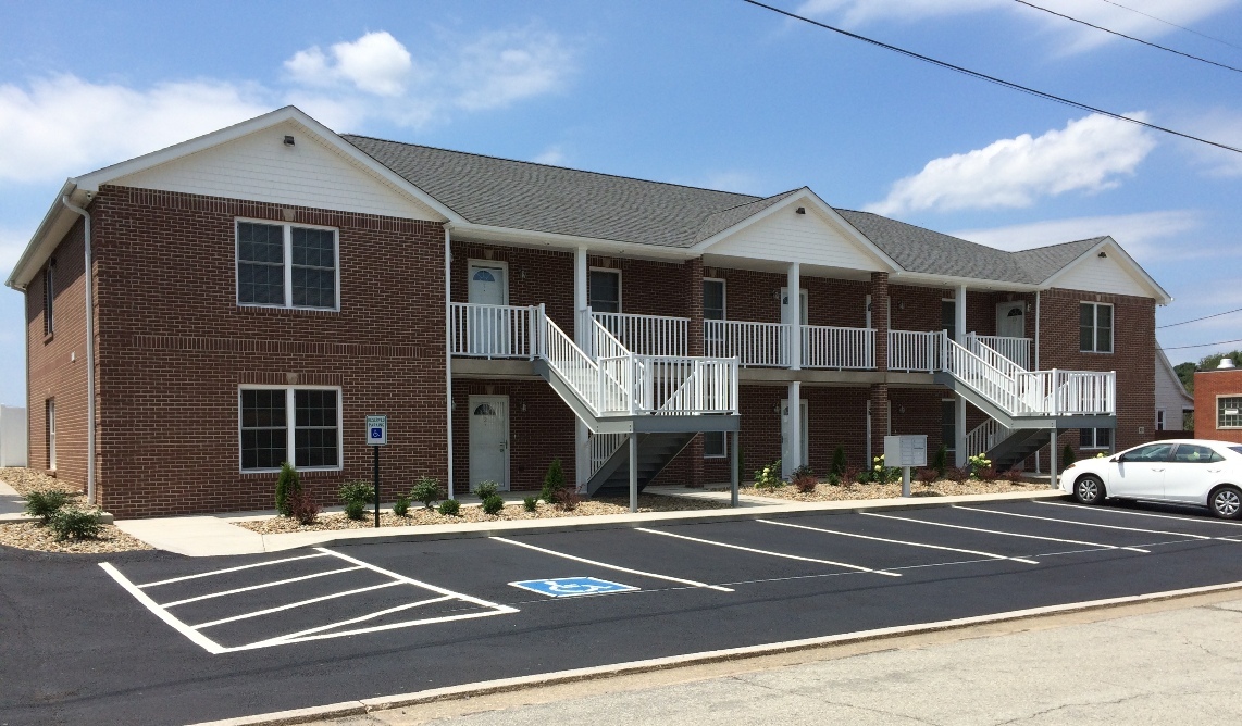 Jeanette Apartments in Jeannette, PA - Foto de edificio