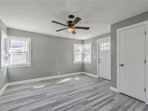 426 E Elm St in Independence, MO - Building Photo - Building Photo