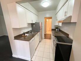 Katherine Anne in Vancouver, BC - Building Photo