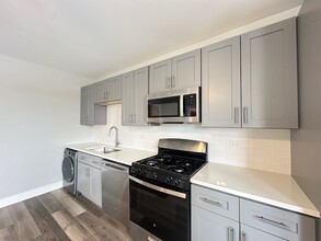 376 Hazel Ave in Glencoe, IL - Building Photo - Building Photo