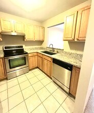 102 Prairie Heights Dr in Verona, WI - Foto de edificio - Building Photo