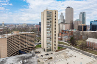 Parkville Management in Hartford, CT - Foto de edificio - Building Photo