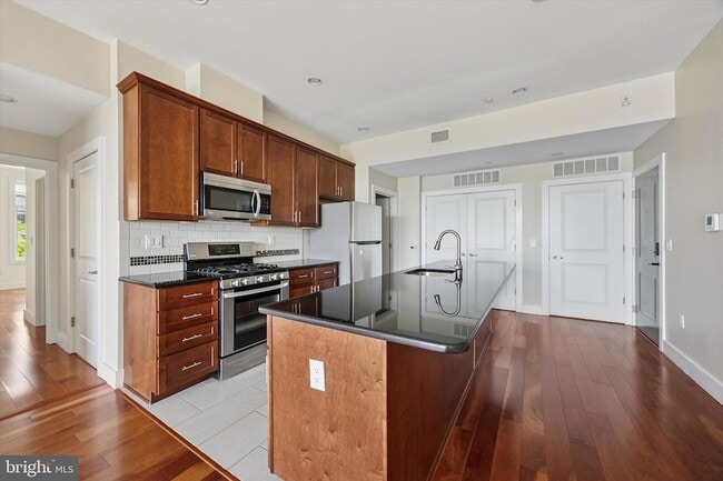 601 N 2nd St, Unit 206 in Philadelphia, PA - Building Photo - Building Photo