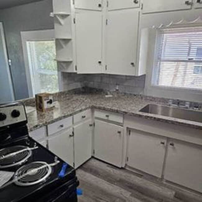 107 Quinn St in Thorndale, TX - Building Photo - Building Photo