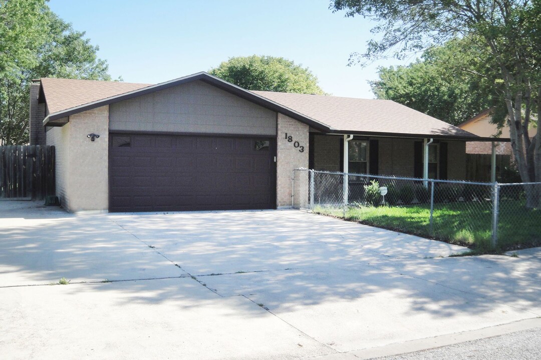 1803 Fairway Dr in Killeen, TX - Building Photo