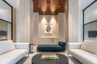 Carré Windsor in Montréal, QC - Foto de edificio - Interior Photo