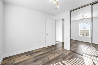 16710 Nicklaus Dr, Unit 70 in Sylmar, CA - Foto de edificio - Building Photo