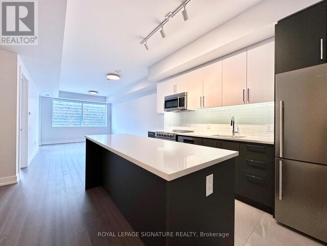 property at 664 Spadina Ave.