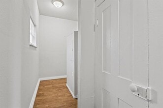 909 W Chestnut St in Denison, TX - Building Photo - Building Photo