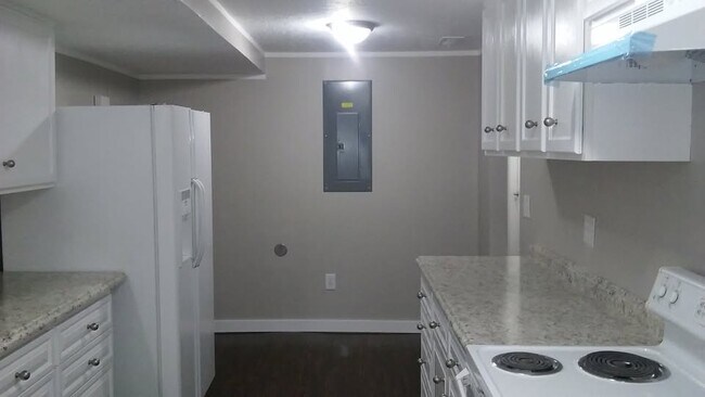 7646 S 2920 W, Unit 2920 Basement in West Jordan, UT - Building Photo - Building Photo
