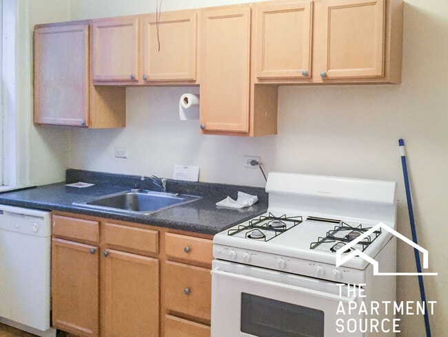 2010 W Foster Ave in Chicago, IL - Building Photo - Building Photo