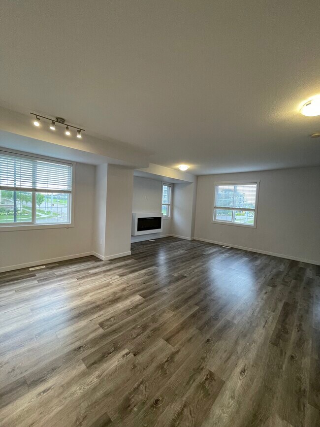 3623 James Mowatt Trl SW in Edmonton, AB - Building Photo - Building Photo